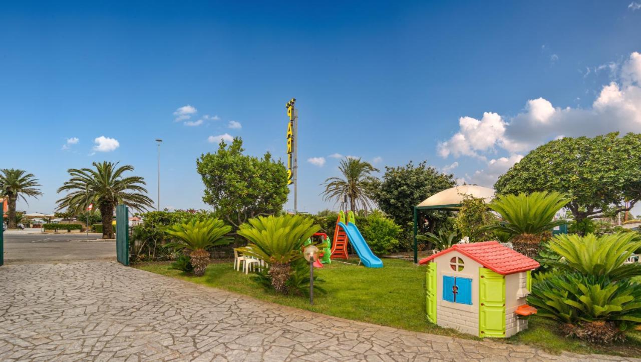 לידו די קאמאיורה Hotel Paris מראה חיצוני תמונה