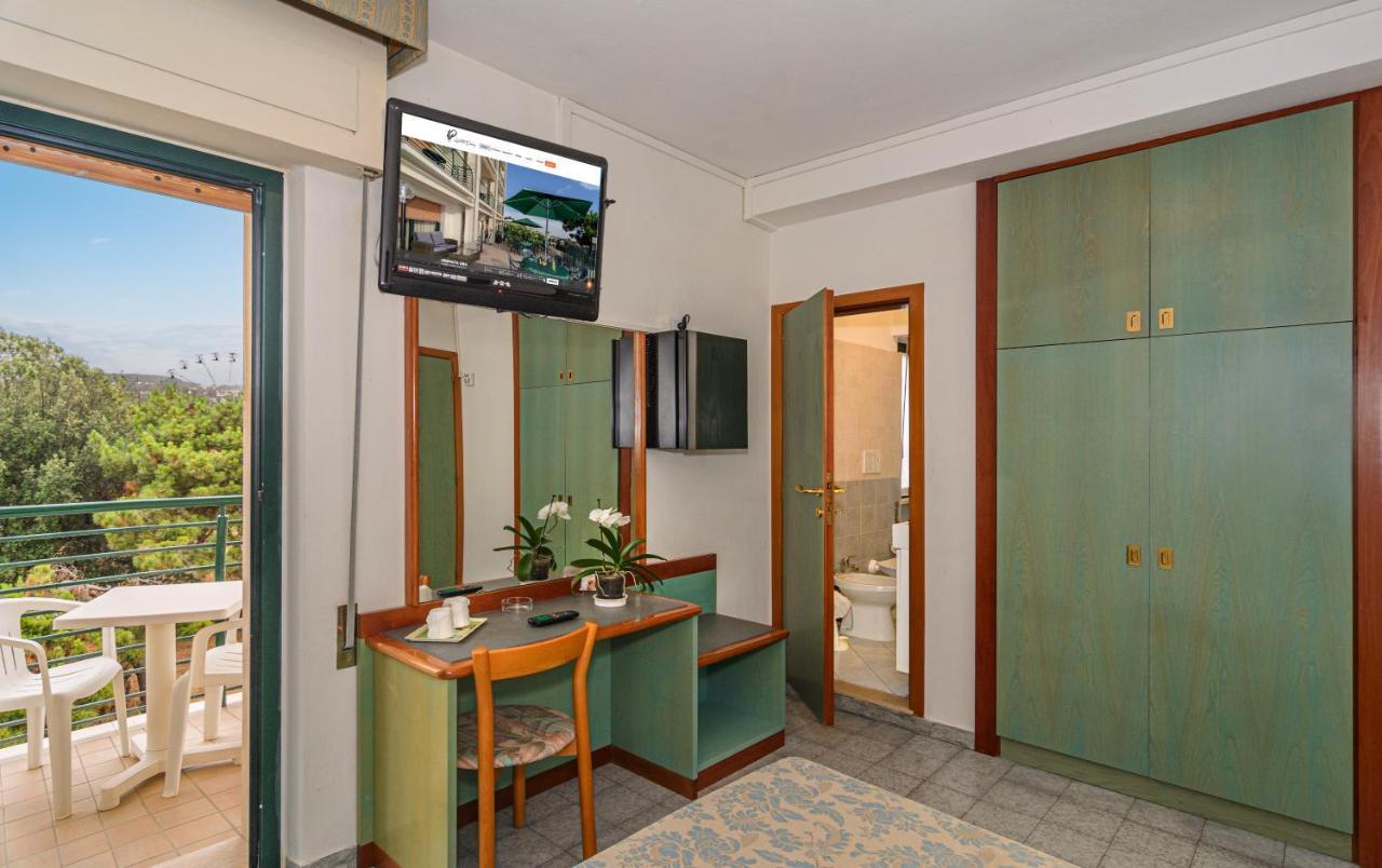 לידו די קאמאיורה Hotel Paris מראה חיצוני תמונה